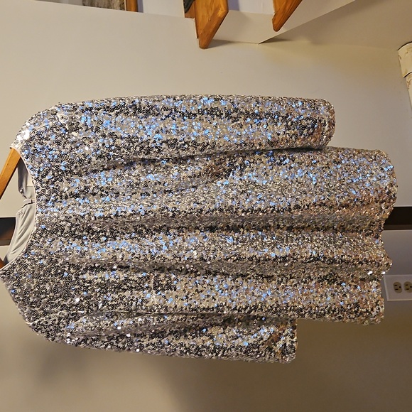 H&M Women's sequined dress...size M...new with tags - Picture 1 of 6